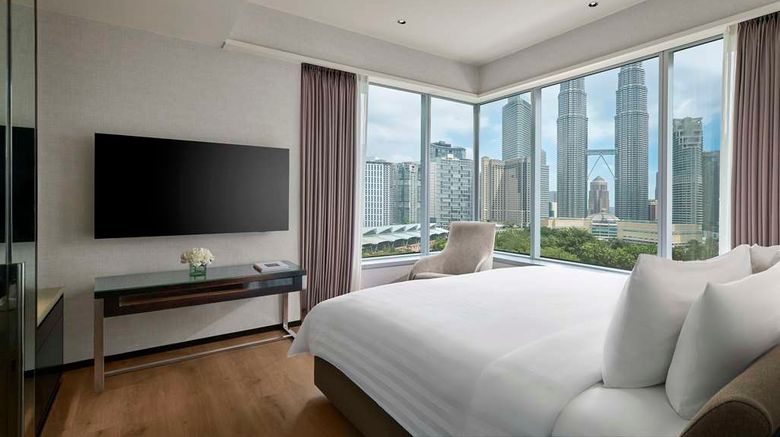 <b>Traders Hotel, Kuala Lumpur Suite</b>. Images powered by <a href="https://iceportal.shijigroup.com/" title="IcePortal" target="_blank">IcePortal</a>.
