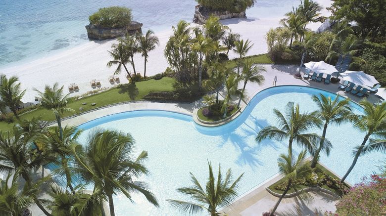<b>Shangri-La's Mactan Island Resort Pool</b>. Images powered by <a href="https://iceportal.shijigroup.com/" title="IcePortal" target="_blank">IcePortal</a>.