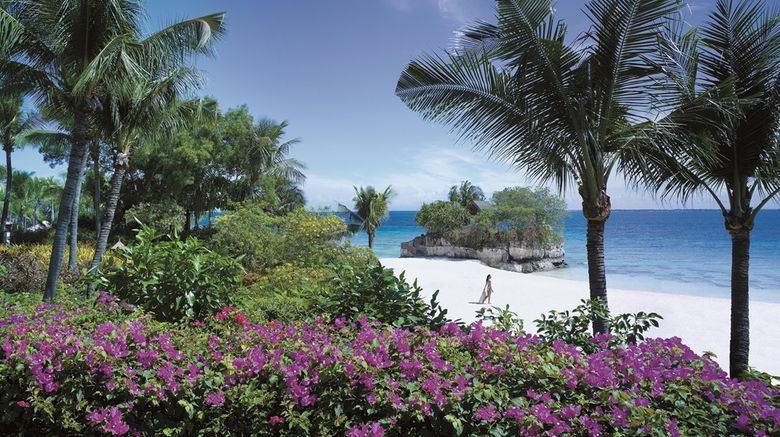 <b>Shangri-La's Mactan Island Resort Beach</b>. Images powered by <a href="https://iceportal.shijigroup.com/" title="IcePortal" target="_blank">IcePortal</a>.