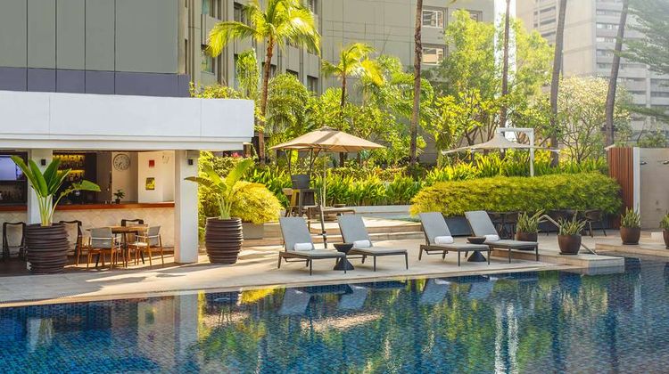 Makati Shangri-La Hotel Pool