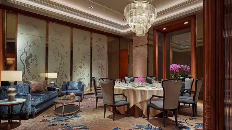 <b>Shangri-La at the Fort, Manila Restaurant</b>. Images powered by <a href="https://iceportal.shijigroup.com/" title="IcePortal" target="_blank">IcePortal</a>.