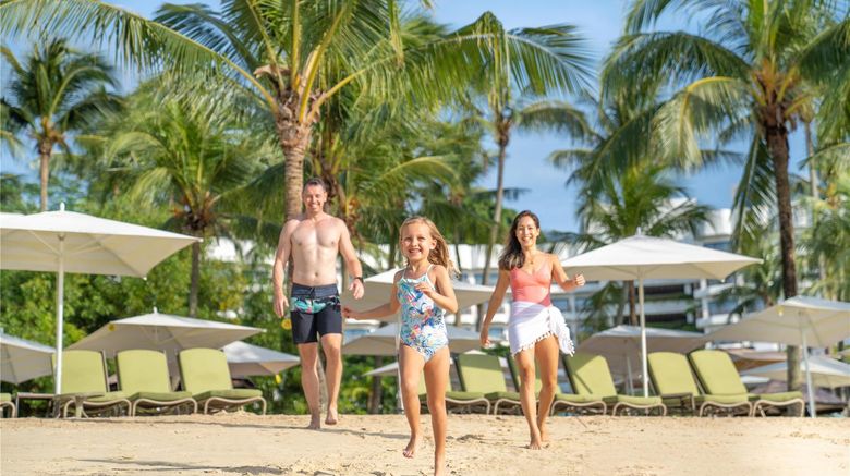 <b>Shangri-La Rasa Sentosa, Singapore Beach</b>. Images powered by <a href="https://iceportal.shijigroup.com/" title="IcePortal" target="_blank">IcePortal</a>.