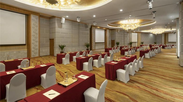 <b>Shangri-La Rasa Sentosa, Singapore Ballroom</b>. Images powered by <a href="https://iceportal.shijigroup.com/" title="IcePortal" target="_blank">IcePortal</a>.