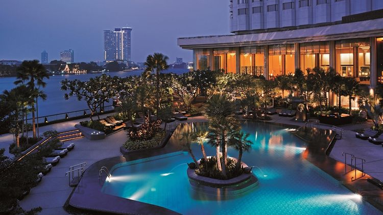 Shangri-La Hotel Bangkok Pool