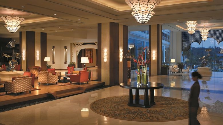 <b>Shangri-La Hotel & Spa, Chiang Mai Lobby</b>. Images powered by <a href="https://iceportal.shijigroup.com/" title="IcePortal" target="_blank">IcePortal</a>.