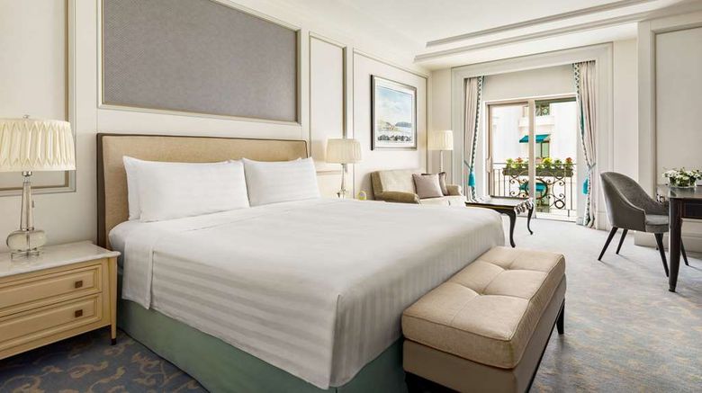 <b>Shangri-La Bosphorus, Istanbul Room</b>. Images powered by <a href="https://iceportal.shijigroup.com/" title="IcePortal" target="_blank">IcePortal</a>.