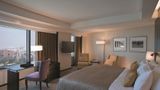 Shangri-La Far Eastern Plaza Hotel Room