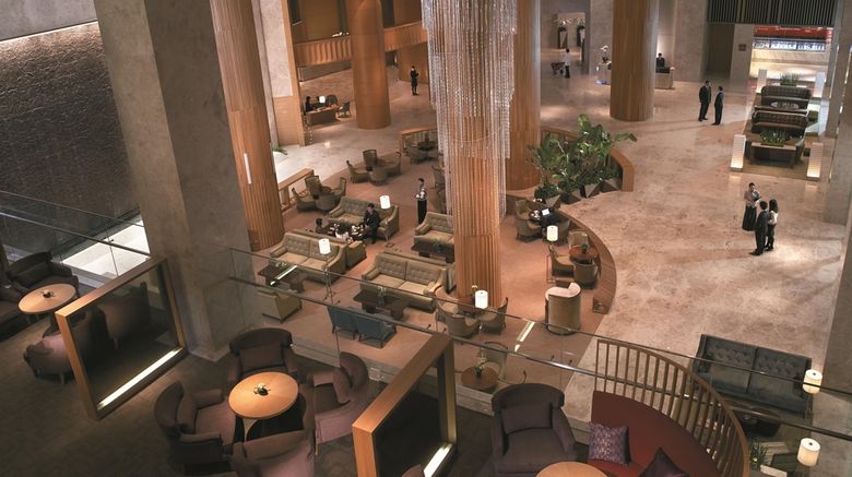 <b>Shangri-La Far Eastern Plaza Hotel Lobby</b>. Images powered by <a href="https://iceportal.shijigroup.com/" title="IcePortal" target="_blank">IcePortal</a>.