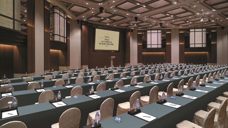 <b>Shangri-La's Far Eastern Plaza Hotel Ballroom</b>. Images powered by <a href="https://iceportal.shijigroup.com/" title="IcePortal" target="_blank">IcePortal</a>.