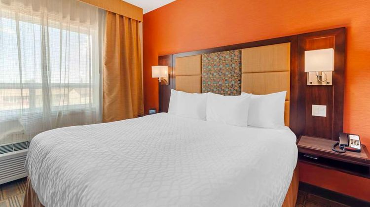 Best Western Plus Chateau Fort St John Room
