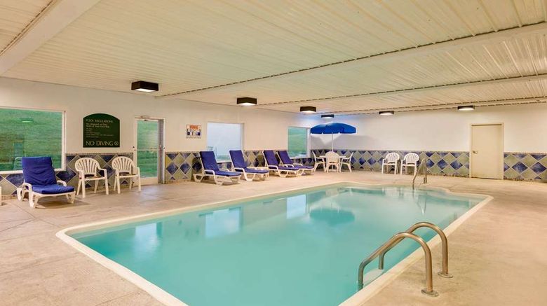 <b>Baymont Inn & Suites Lawrenceburg Pool</b>. Images powered by <a href="https://iceportal.shijigroup.com/" title="IcePortal" target="_blank">IcePortal</a>.