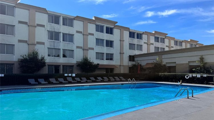 Ramada Birmingham Airport Hotel Pool