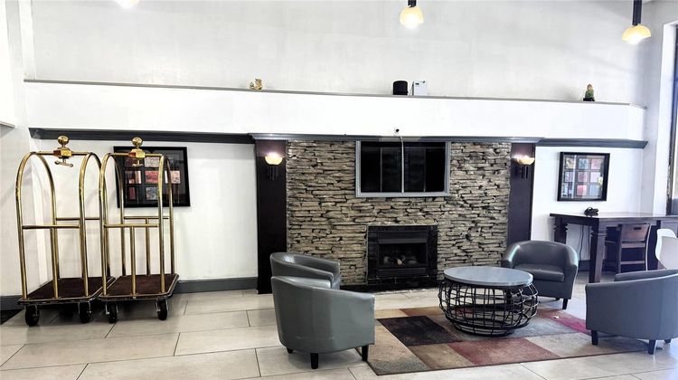 Ramada Birmingham Airport Hotel Lobby