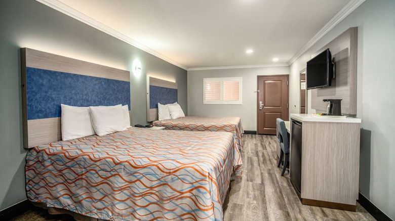 <b>Travelodge Inn & Suites Bell Room</b>. Images powered by <a href="https://iceportal.shijigroup.com/" title="IcePortal" target="_blank">IcePortal</a>.