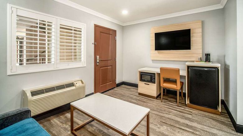 <b>Travelodge Inn & Suites Bell Room</b>. Images powered by <a href="https://iceportal.shijigroup.com/" title="IcePortal" target="_blank">IcePortal</a>.