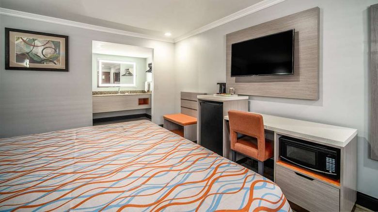 <b>Travelodge Inn & Suites Bell Room</b>. Images powered by <a href="https://iceportal.shijigroup.com/" title="IcePortal" target="_blank">IcePortal</a>.