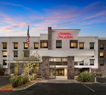 Hampton Inn & Suites Napa Exterior