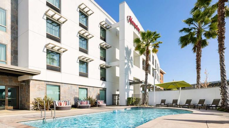 <b>Hampton Inn & Suites Napa Pool</b>. Images powered by <a href="https://iceportal.shijigroup.com/" title="IcePortal" target="_blank">IcePortal</a>.