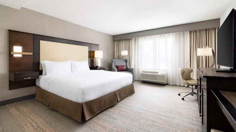 <b>Hampton Inn & Suites Napa Room</b>. Images powered by <a href="https://iceportal.shijigroup.com/" title="IcePortal" target="_blank">IcePortal</a>.