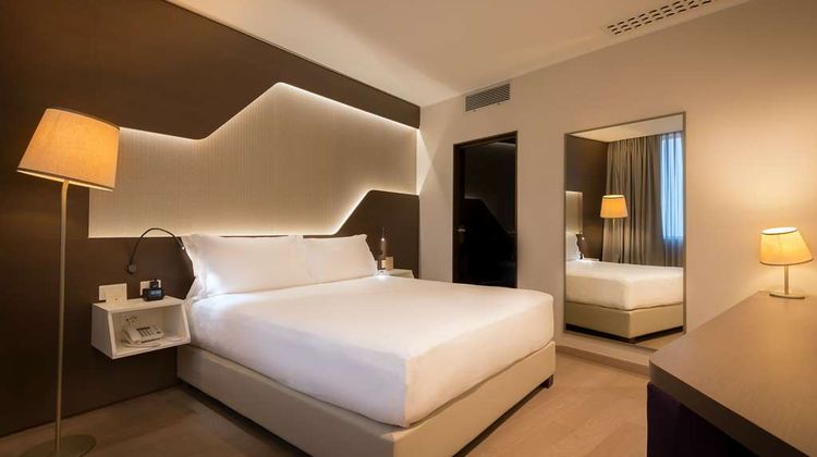 DoubleTree by Hilton Yerevan City Centre Room