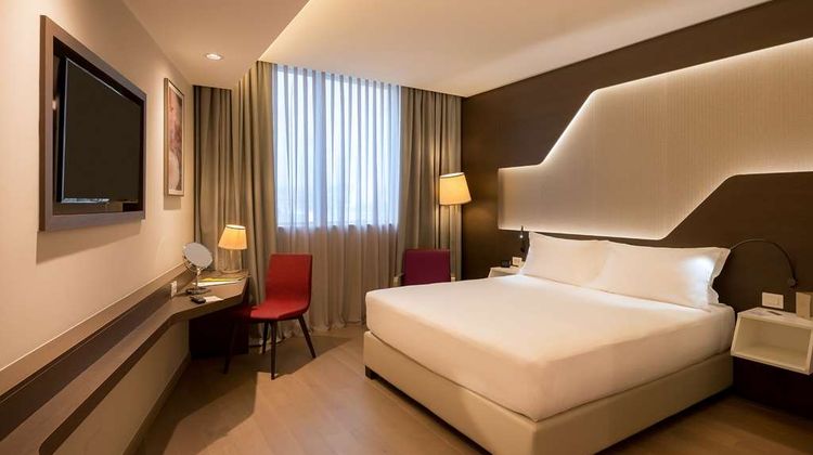 DoubleTree by Hilton Yerevan City Centre Room