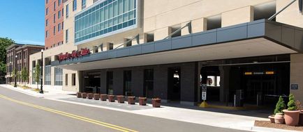 Hampton Inn & Stes Grand Rapids Downtown Exterior