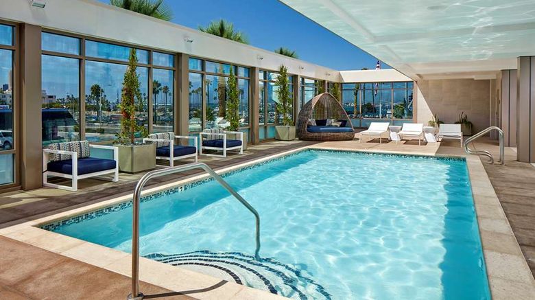 <b>Homewood Suites Hilton Downtown/Bayside Pool</b>. Images powered by <a href="https://iceportal.shijigroup.com/" title="IcePortal" target="_blank">IcePortal</a>.