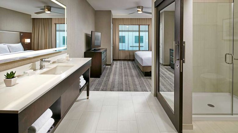 <b>Homewood Suites Hilton Downtown/Bayside Room</b>. Images powered by <a href="https://iceportal.shijigroup.com/" title="IcePortal" target="_blank">IcePortal</a>.