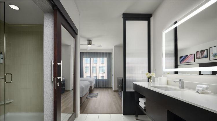 Homewood Suites Hilton Downtown/Bayside Room