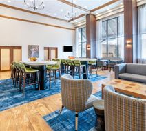 Hampton Inn & Suites Silverthorne Lobby