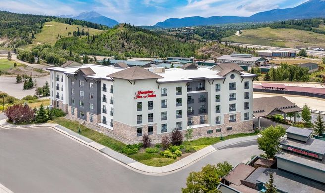 Hampton Inn & Suites Silverthorne Exterior