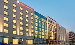 Hilton Garden Inn Dubai, Mall Avenue