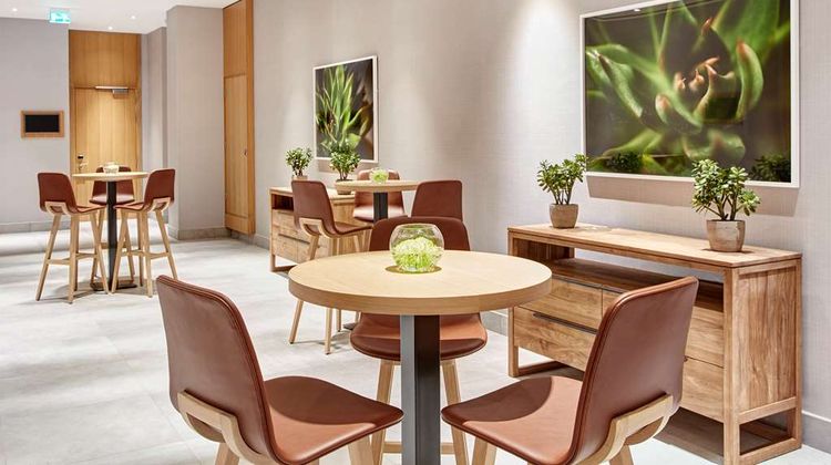 Hilton Garden Inn Dubai, Mall Avenue Lobby