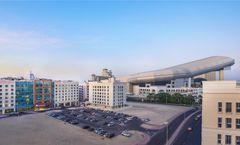 Hilton Garden Inn Dubai, Mall Avenue
