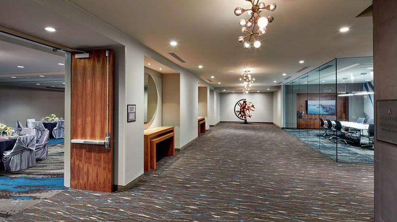 <b>Hilton Garden Inn Downtown/Bayside Meeting</b>. Images powered by <a href="https://iceportal.shijigroup.com/" title="IcePortal" target="_blank">IcePortal</a>.
