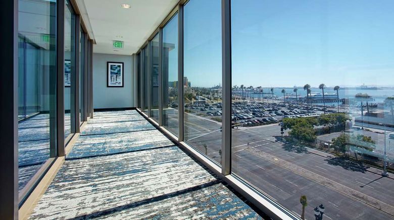 <b>Hilton Garden Inn Downtown/Bayside Lobby</b>. Images powered by <a href="https://iceportal.shijigroup.com/" title="IcePortal" target="_blank">IcePortal</a>.