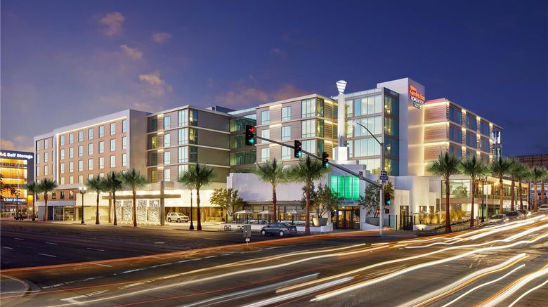 Hilton Garden Inn Downtown/Bayside Exterior. Images powered by <a href="https://iceportal.shijigroup.com" target="_blank" rel="noopener">Ice Portal</a>.