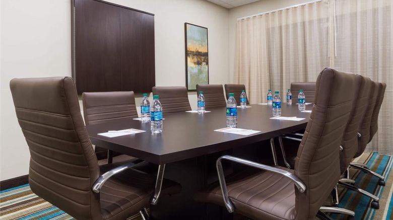 <b>Hawthorn Suites by Wyndham Triadelphia Meeting</b>. Images powered by <a href="https://iceportal.shijigroup.com/" title="IcePortal" target="_blank">IcePortal</a>.