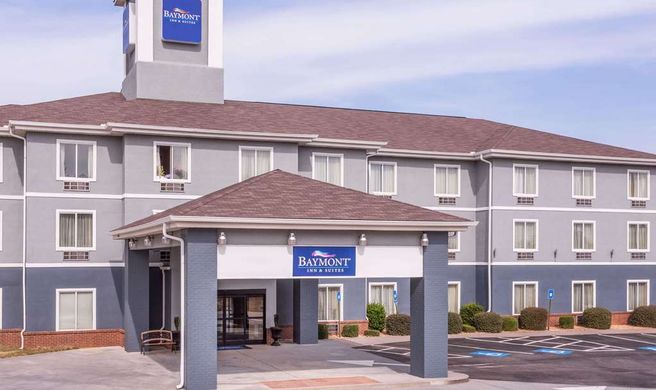 Baymont Inn & Suites Cartersville Exterior