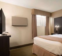 Days Inn & Conference Centre Renfrew Room