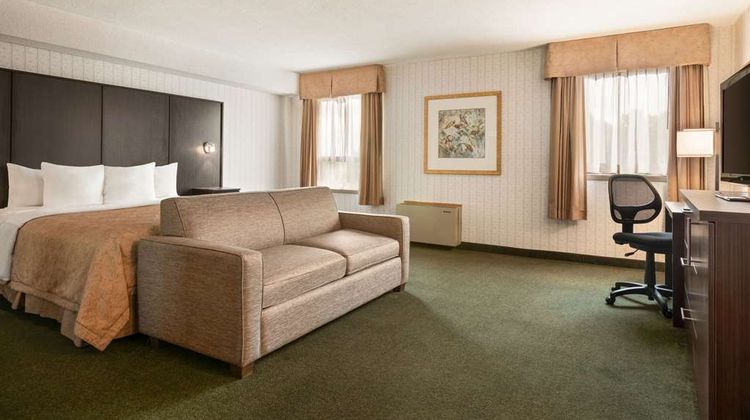 Days Inn & Conference Centre Renfrew Room