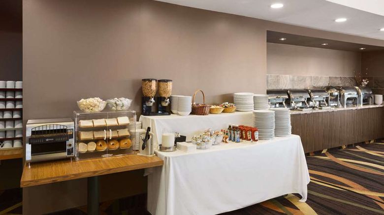 <b>Travelodge Hotel Niagara Falls Fallsview Restaurant</b>. Images powered by <a href="https://iceportal.shijigroup.com/" title="IcePortal" target="_blank">IcePortal</a>.