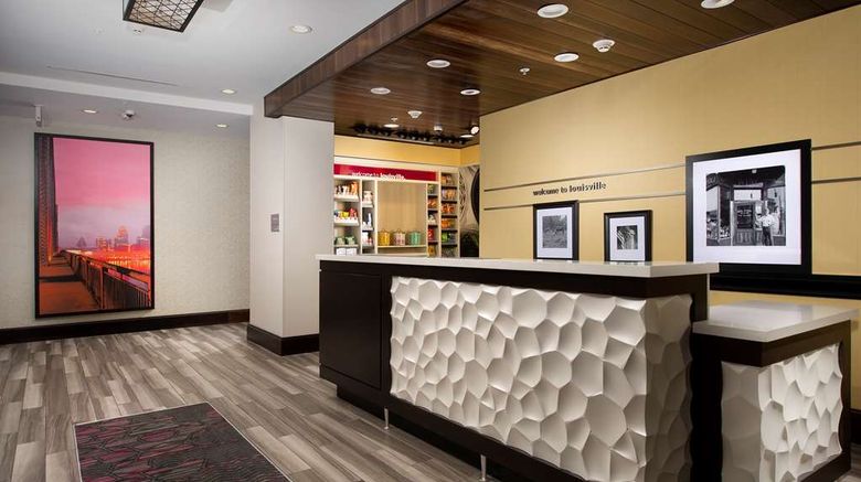 <b>Hampton Inn Louisville East/Hurstbourne Lobby</b>. Images powered by <a href="https://iceportal.shijigroup.com/" title="IcePortal" target="_blank">IcePortal</a>.