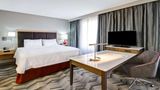 Hampton Inn & Suites Medicine Hat Room