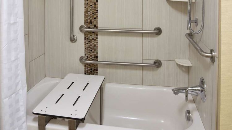 Homewood Suites by Hilton Davenport Room