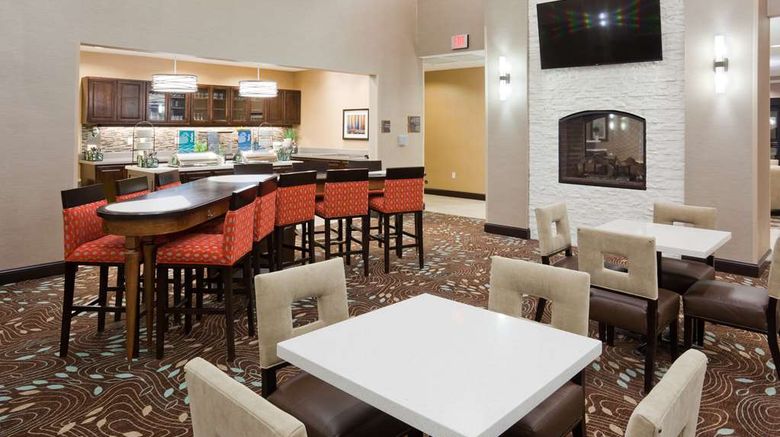 <b>Homewood Suites by Hilton Davenport Room</b>. Images powered by <a href="https://iceportal.shijigroup.com/" title="IcePortal" target="_blank">IcePortal</a>.