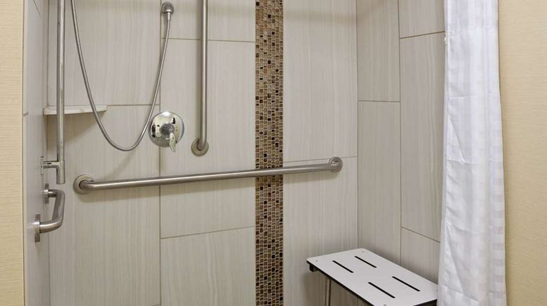 <b>Homewood Suites by Hilton Davenport Room</b>. Images powered by <a href="https://iceportal.shijigroup.com/" title="IcePortal" target="_blank">IcePortal</a>.