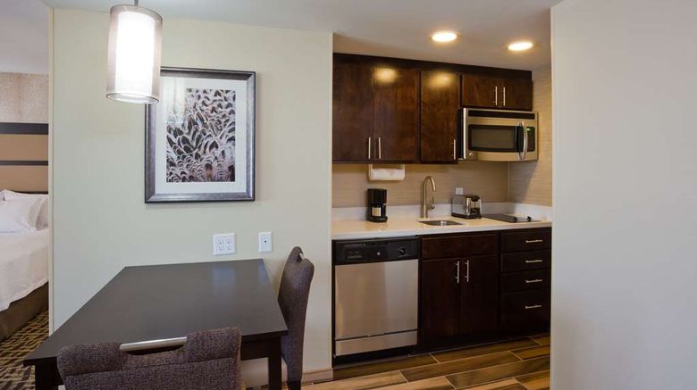 <b>Homewood Suites by Hilton Davenport Other</b>. Images powered by <a href="https://iceportal.shijigroup.com/" title="IcePortal" target="_blank">IcePortal</a>.