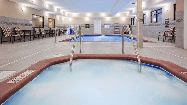 <b>Homewood Suites by Hilton Davenport Pool</b>. Images powered by <a href="https://iceportal.shijigroup.com/" title="IcePortal" target="_blank">IcePortal</a>.