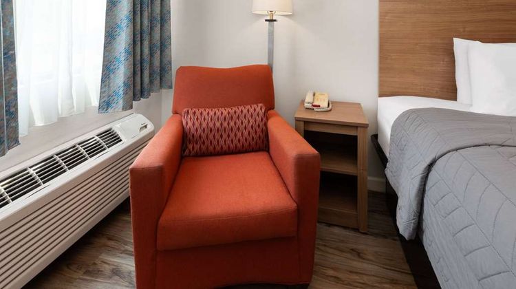 Days Inn Biloxi Beach Room